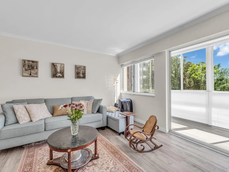 101-1750 Esquimalt Avenue, West Vancouver, BC, V7V 1R8 - 10