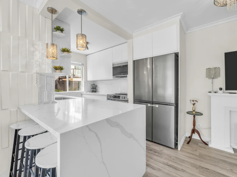 101-1750 Esquimalt Avenue, West Vancouver, BC, V7V 1R8 - 16