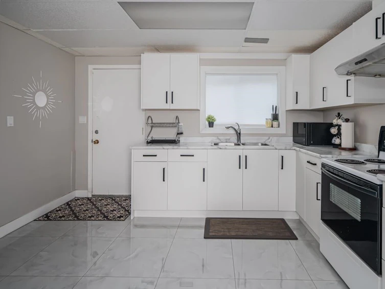 33320 Wren Crescent, Abbotsford, BC, V2S 5W1 - 33