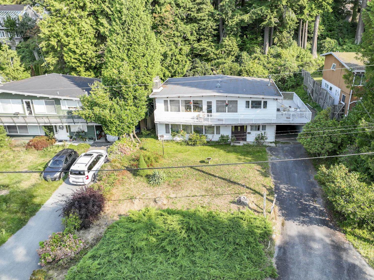 1020 Clements Avenue, North Vancouver, BC, V7R 2L4 - 7