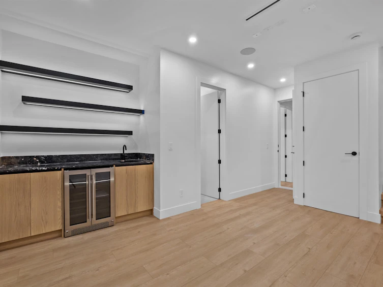 366 E Keith Road, North Vancouver, BC, V7L 1V7 - 25