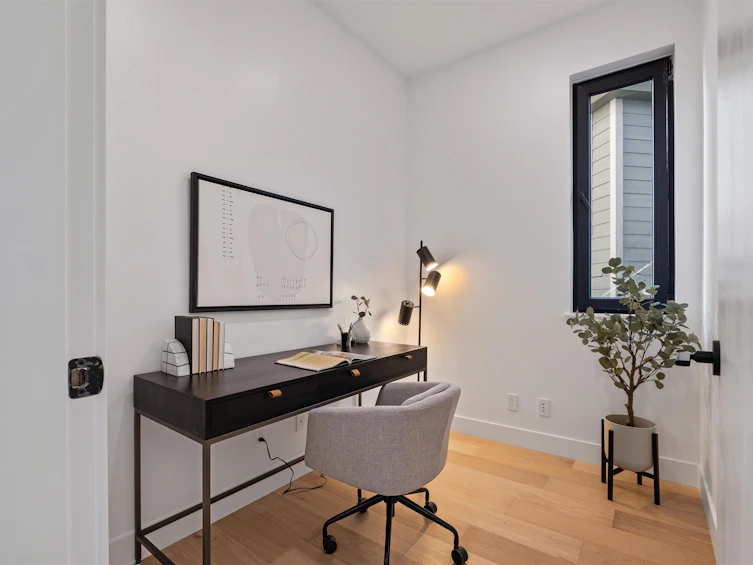 366 E Keith Road, North Vancouver, BC, V7L 1V7 - 10