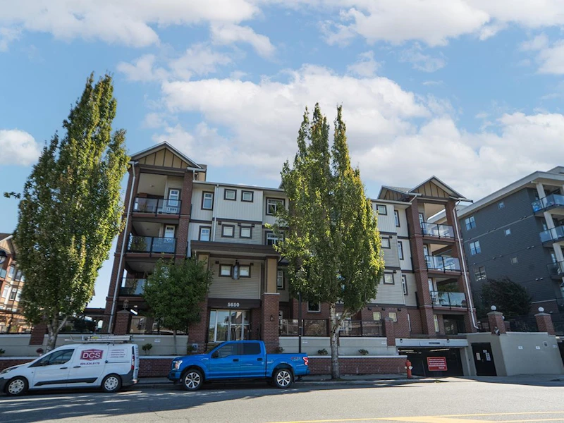 320 - 5650 201a Street, Langley BC V3A 0B3