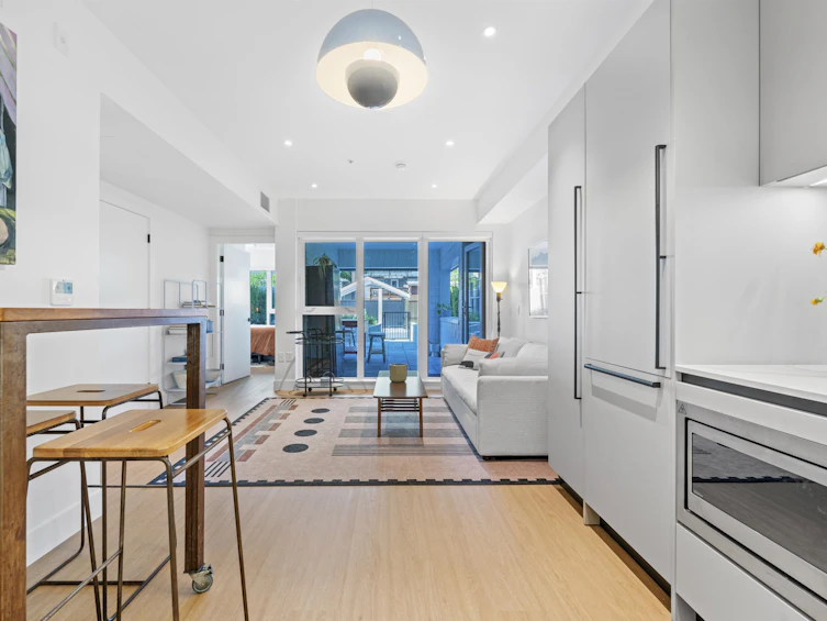 105-2235 E Broadway, Vancouver, BC, V5N 0J5 - 8