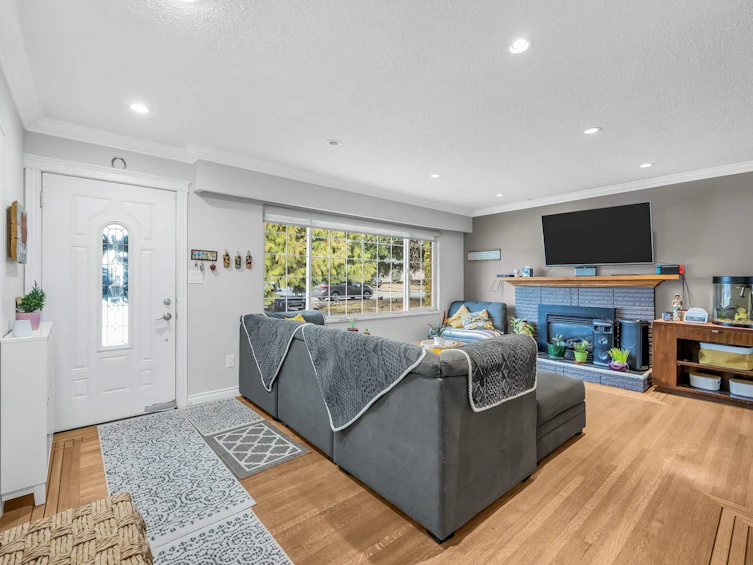 3624 Flint Street, Port Coquitlam, BC, V3B 4J8 - 3