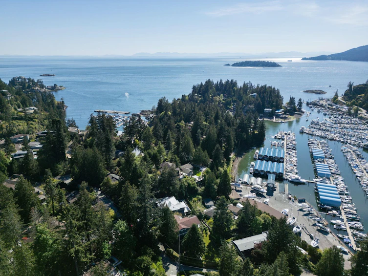 5755 Telegraph Trail, West Vancouver, BC, V7W 1R3 - 3