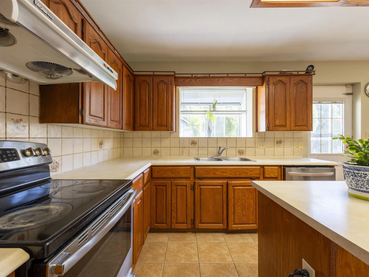 394 Hickey Drive, Coquitlam, BC, V3K 6C6 - 9