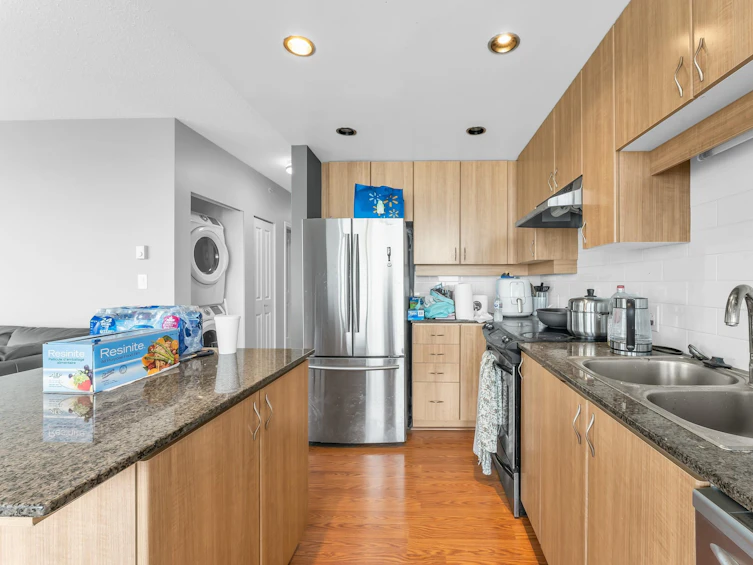 903-9232 University Crescent, Burnaby, BC, V5A 0A3 - 4