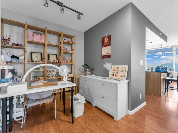 903-9232 University Crescent, Burnaby, BC, V5A 0A3 - 9