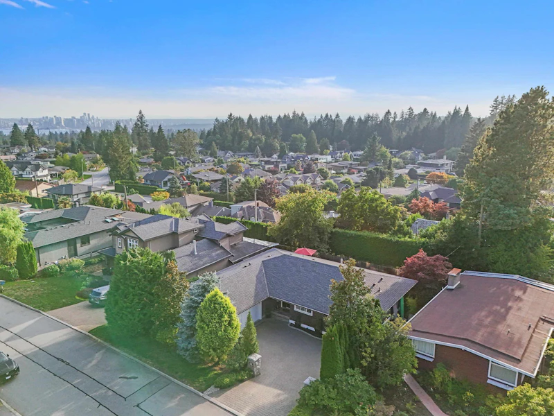 4293 Canterbury Crescent, North Vancouver BC V7R 3N4