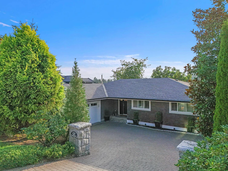 4293 Canterbury Crescent, North Vancouver, BC, V7R 3N4 - 3
