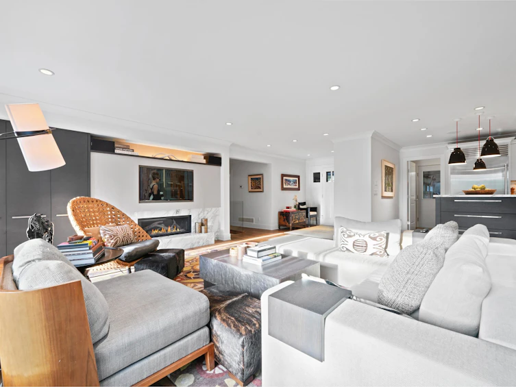 4293 Canterbury Crescent, North Vancouver, BC, V7R 3N4 - 8