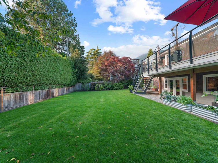 4293 Canterbury Crescent, North Vancouver, BC, V7R 3N4 - 39
