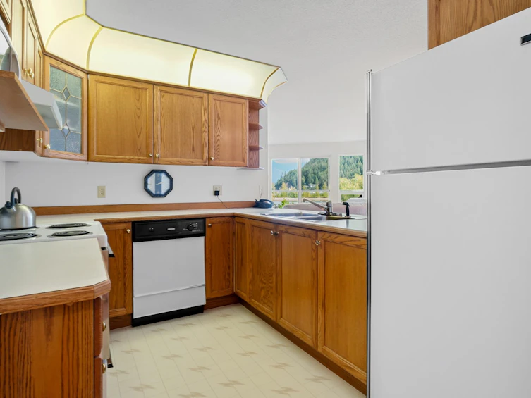 205-378 Esplanade Avenue, Harrison Hot Springs, BC, V0M 1A3 - 11