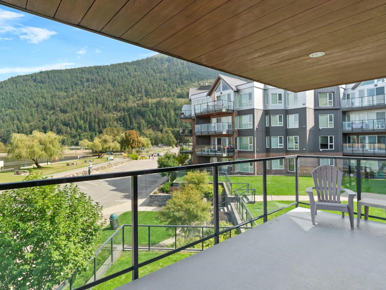 205-378 Esplanade Avenue, Harrison Hot Springs, BC, V0M 1A3 - 19