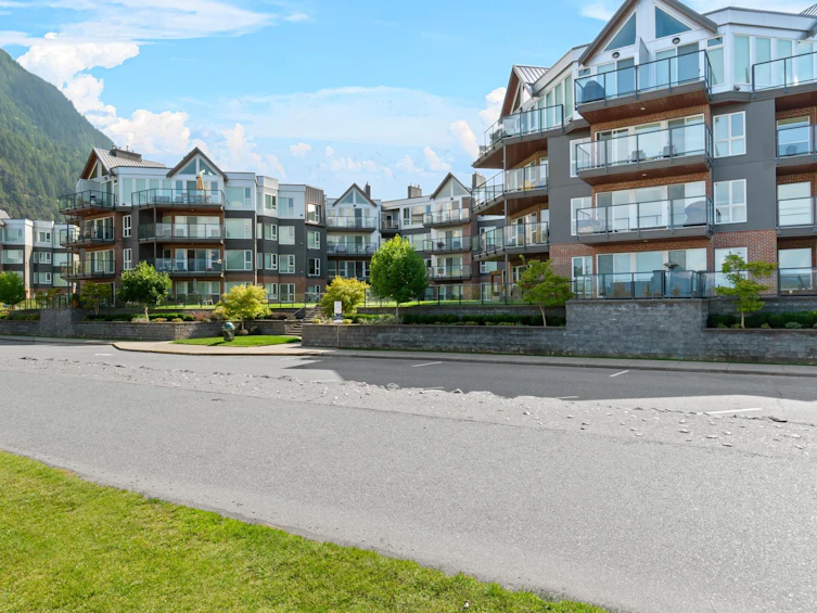 205-378 Esplanade Avenue, Harrison Hot Springs, BC, V0M 1A3 - 25