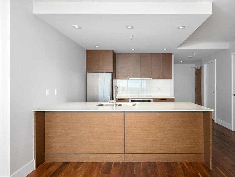 605-111 East 13th Street, North Vancouver, BC, V7L 0C7 - 6