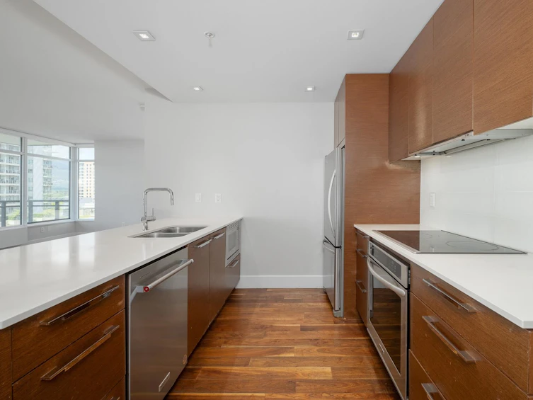 605-111 East 13th Street, North Vancouver, BC, V7L 0C7 - 8