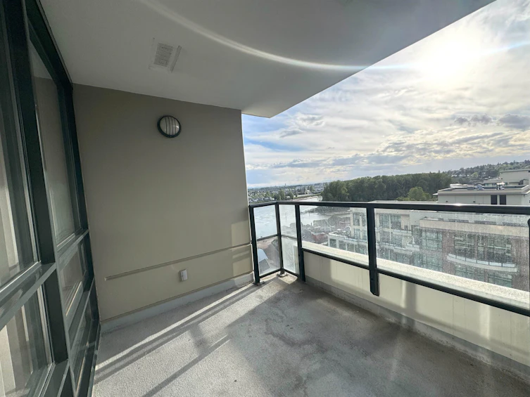 1707-1 Renaissance Square, New Westminster, BC, V3M 0B6 - 12