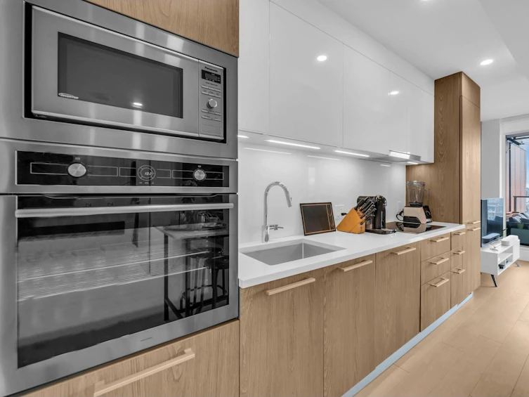 707-285 East 10th Avenue, Vancouver, BC, V5T 0H6 - 3