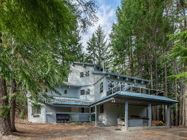 8349 Rainbow Drive, Whistler, BC, V8E 0G1 - 2