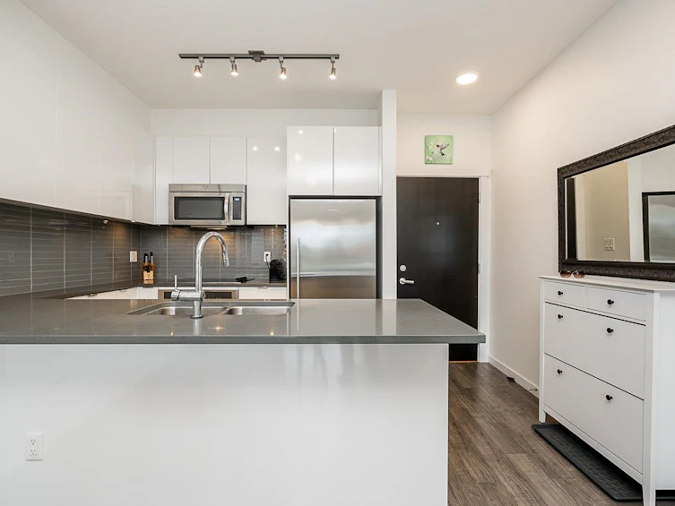 521-2665 Mountain Highway, North Vancouver, BC, V7J 0A8 - 9
