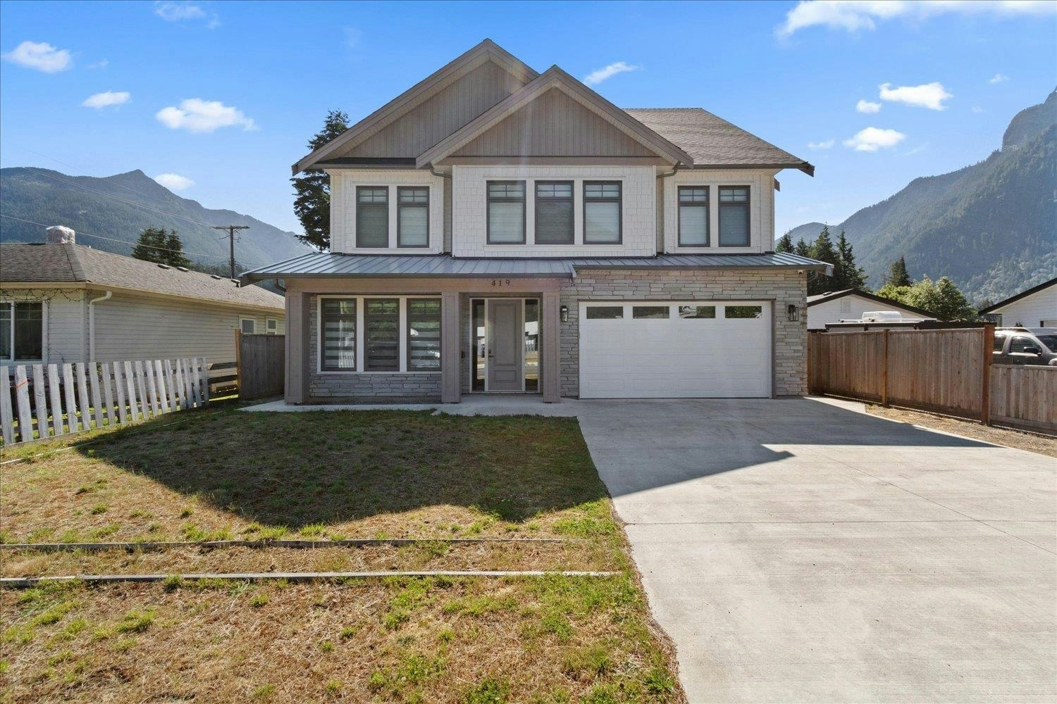 419 5th Avenue, Hope, BC, V0X 1L0