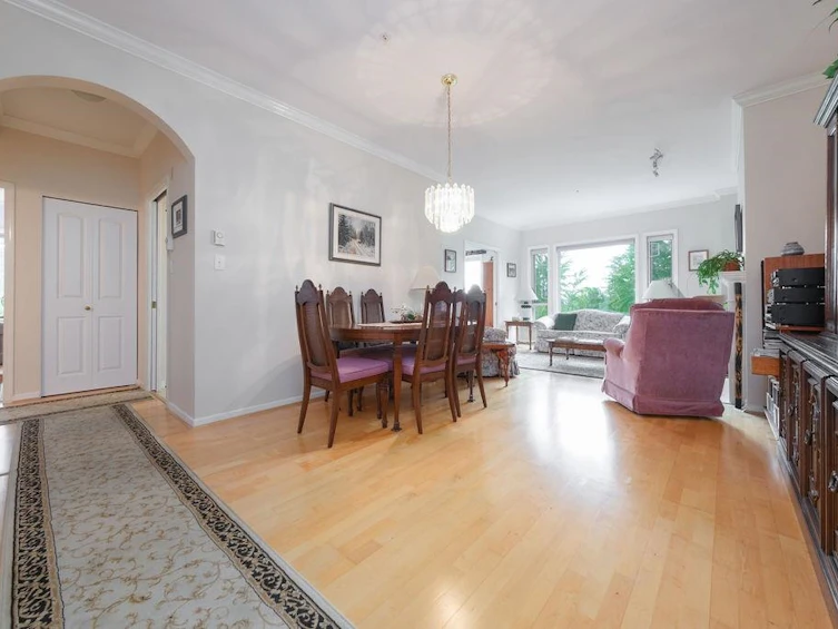 307-5262 Oakmount Crescent, Burnaby, BC, V5H 4R7 - 2