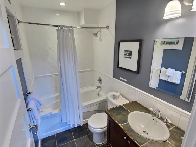 21C-2315 Mackinnon Road, Pender Island, BC, V0N 2M1 - 11