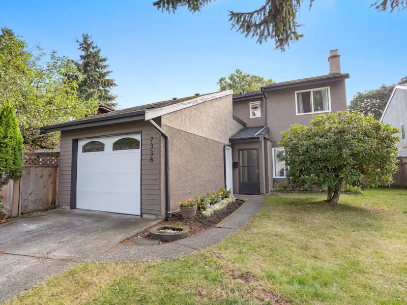 7338 128b Street, Surrey BC V3W 7E5