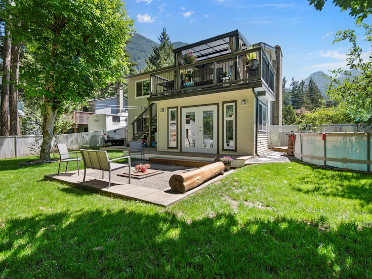 63777 Beech Avenue, Hope, BC, V0X 1L2 - 2
