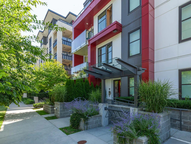 301-108 East 35th Avenue, Vancouver, BC, V5W 1A6