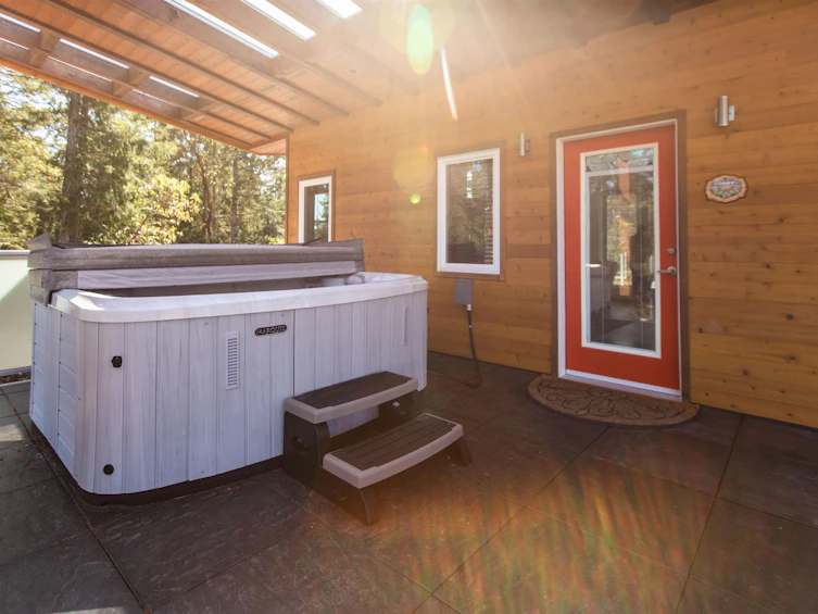 5433 Sans Souci Road, Halfmoon Bay, BC, V7Z 1B6 - 36