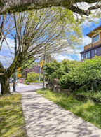 8 Nanaimo Street