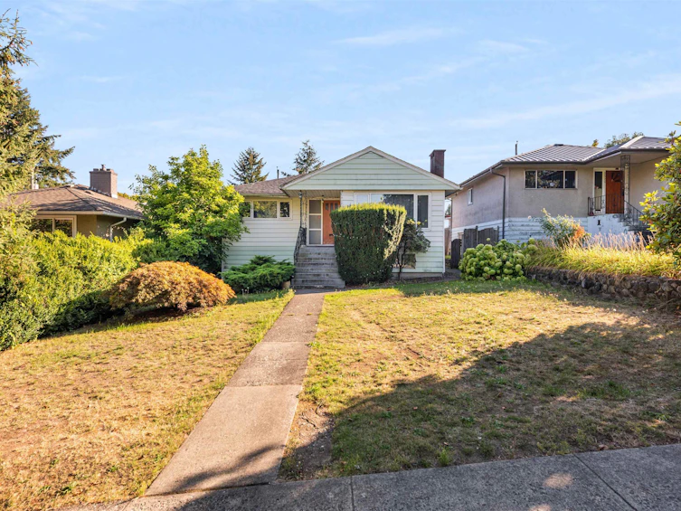 2528 E 29th Avenue, Vancouver, BC, V5R 1V1