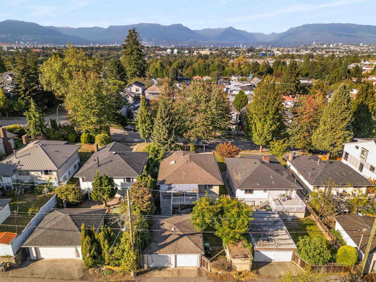 2528 E 29th Avenue, Vancouver, BC, V5R 1V1 - 9
