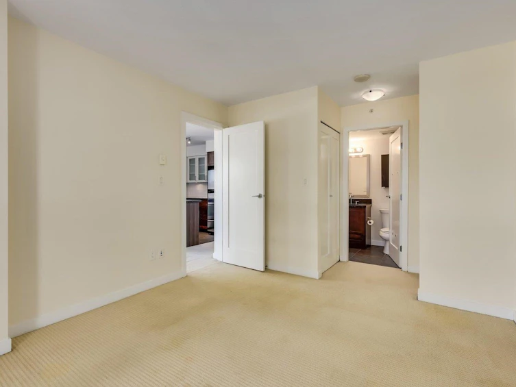 607-1 Renaissance Square, New Westminster, BC, V3M 0B6 - 13