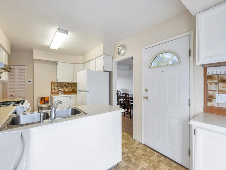 847 Gatensbury Street, Coquitlam, BC, V3J 5H6 - 13