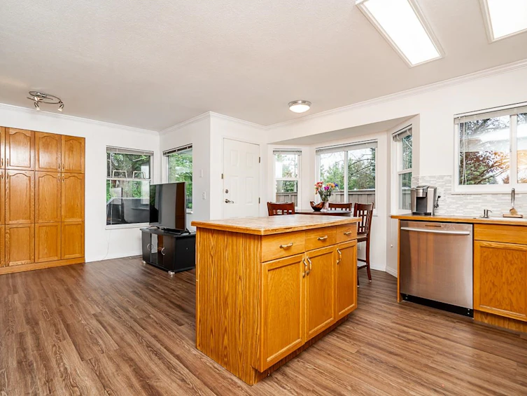 101-15501 89a Avenue, Surrey, BC, V3R 0Z5 - 10