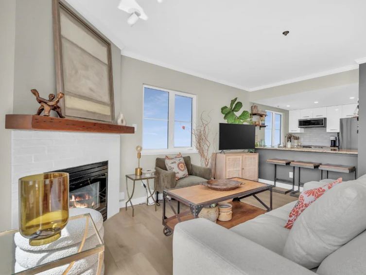 302-3280 West Broadway, Vancouver, BC, V6K 2H4 - 12