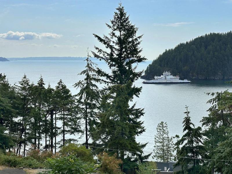 297 David Road, Bowen Island BC V0N 1G1