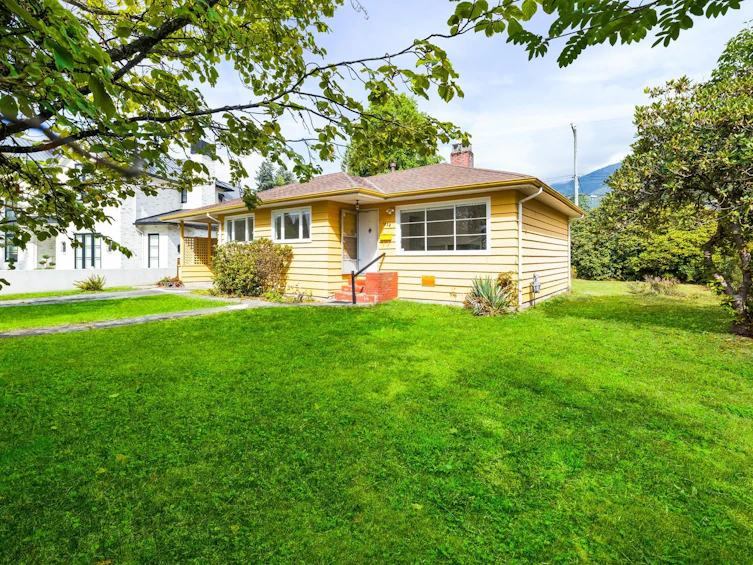 1030 Belmont Avenue, North Vancouver, BC, V7R 1K2 - 3