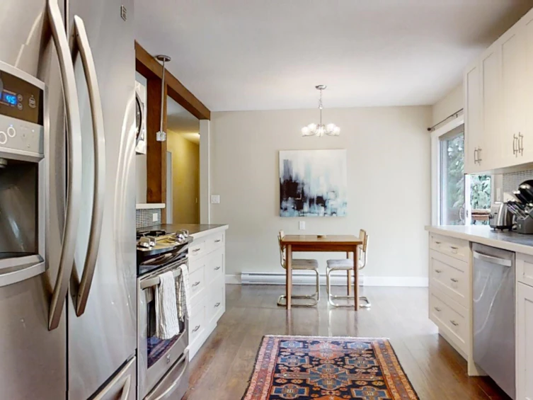 5221 Radcliffe Road, Sechelt, BC, V7Z 0C1 - 5