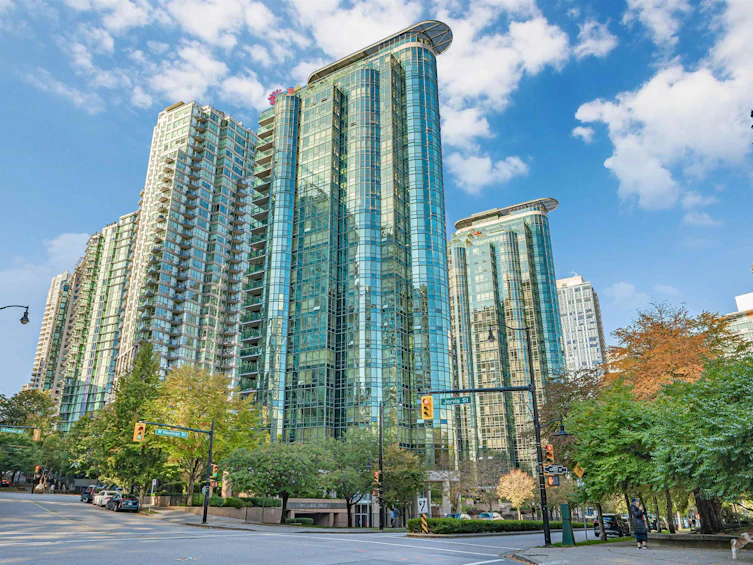 807-555 Jervis Street, Vancouver, BC, V6E 4N1