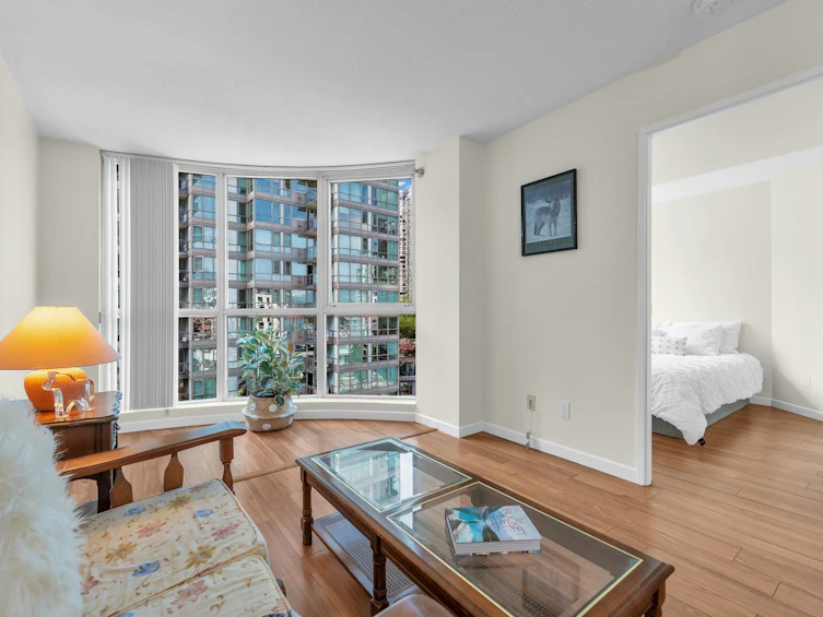 807-555 Jervis Street, Vancouver, BC, V6E 4N1 - 3