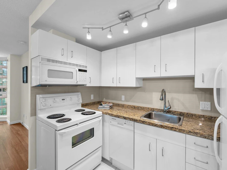 807-555 Jervis Street, Vancouver, BC, V6E 4N1 - 6