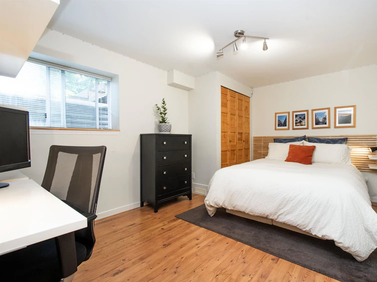 4318 Quinton Place, North Vancouver, BC, V7R 4A7 - 24