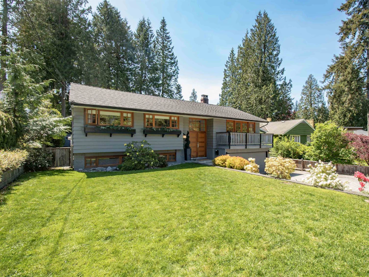 4318 Quinton Place, North Vancouver, BC, V7R 4A7 - 2