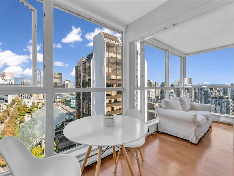 2702 - 1068 Hornby Street, Vancouver BC V6Z 2Y7