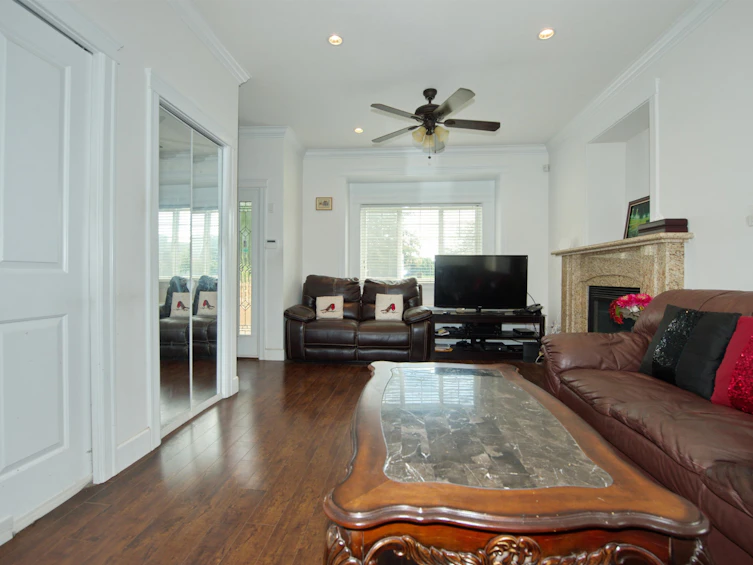 6727 Main Street, Vancouver, BC, V5X 3H4 - 5